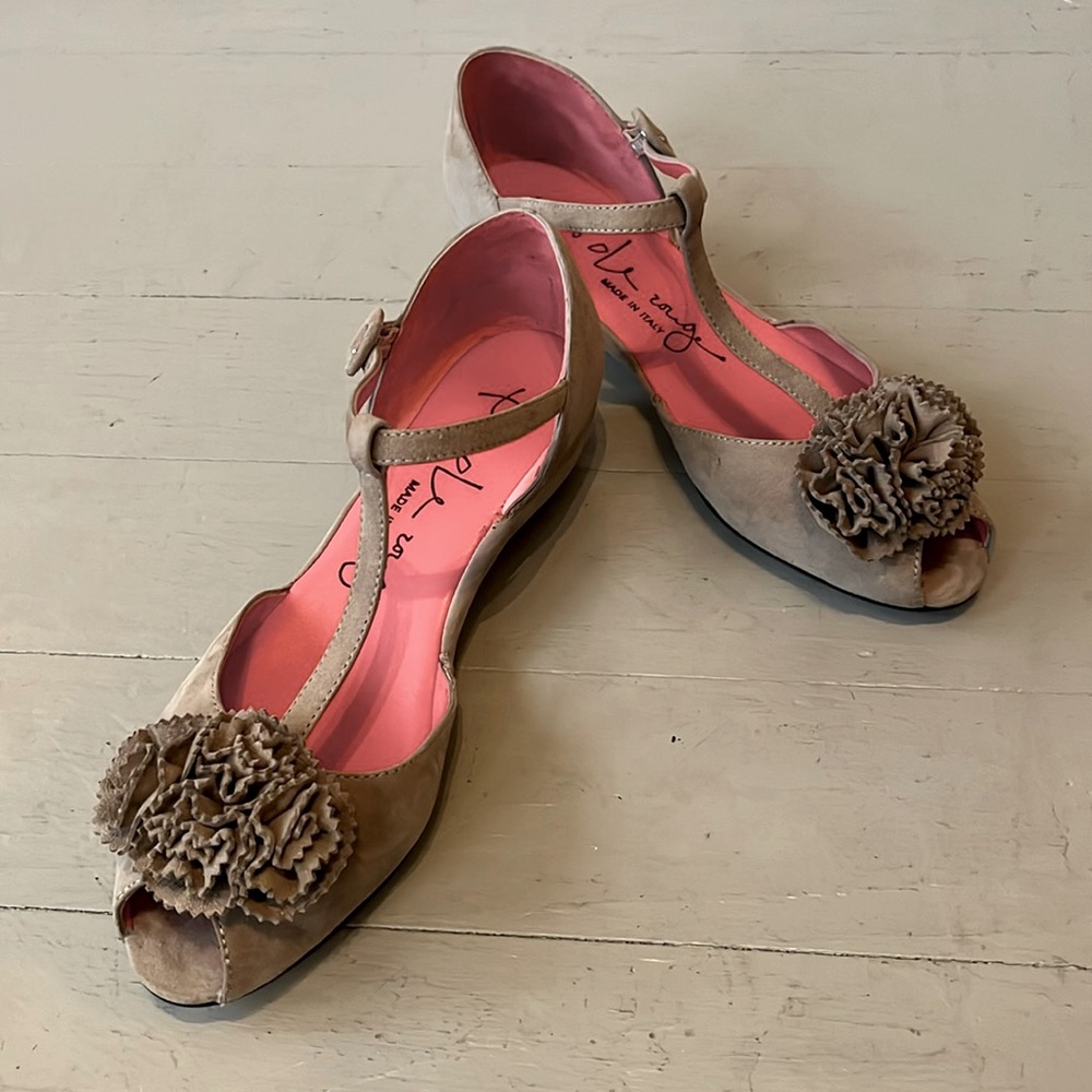 Pas de Rouge Taupe Sandals 8.5